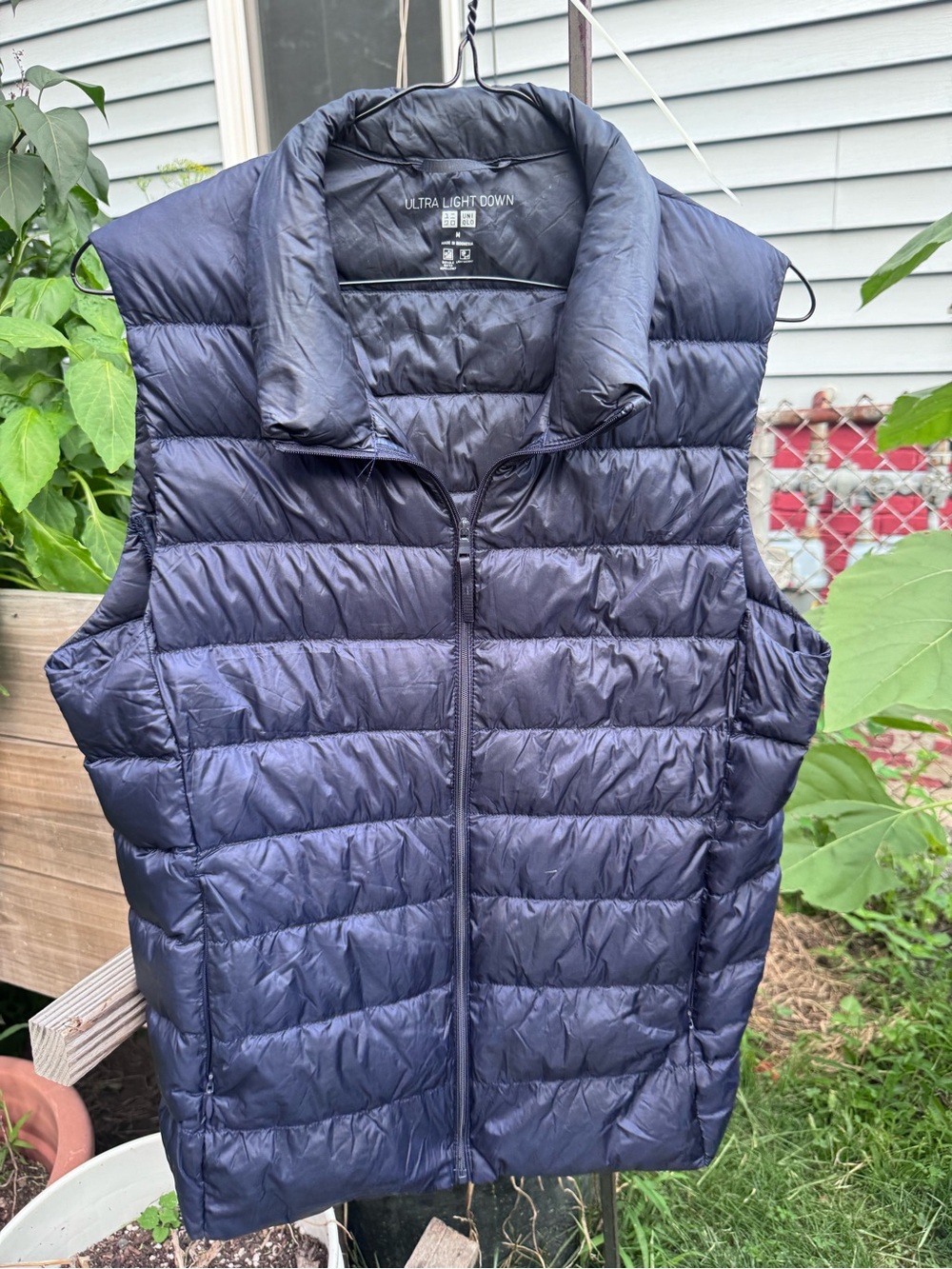 Uniqlo Ultra Light Down Women’s Navy Puffer Vest